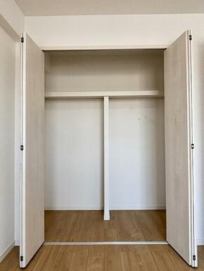 北西側洋室　クロス張替え等のリフォームを行っております