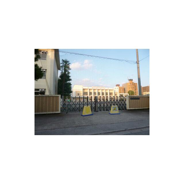 桜小学校　869ｍ/徒歩11分、車3分