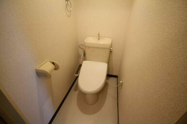 参考。同じ建物の別のお部屋の写真です。現況優先。