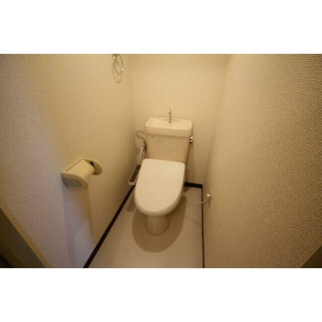 参考。同じ建物の別のお部屋の写真です。現況優先。