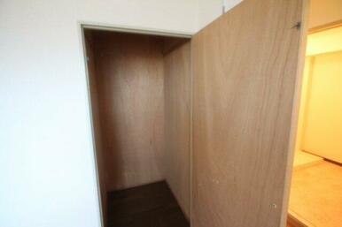 参考。同じ建物の別のお部屋の写真です。現況優先。