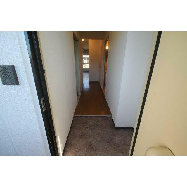 参考。同じ建物の別のお部屋の写真です。現況優先。