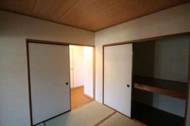 参考。同じ建物の別のお部屋の写真です。現況優先。