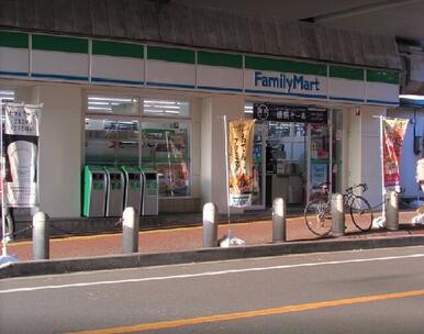 ファミリーマート千葉大学前店