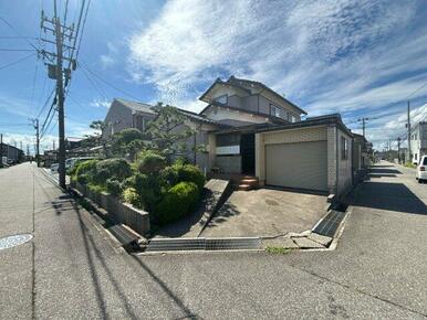 角地の土地なので、日当たり、風通しの良い住宅作りがしやすいですね◎