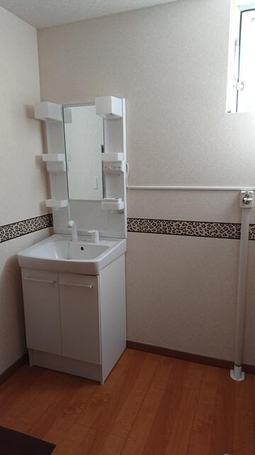 commercial 字中丁