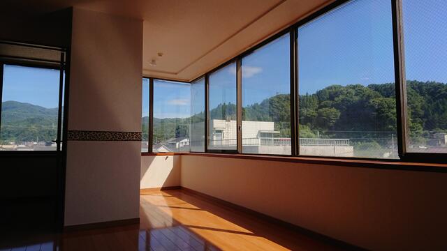 commercial 字中丁