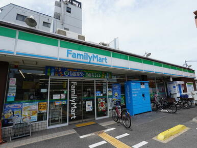 ファミリーマート大阪工大前店