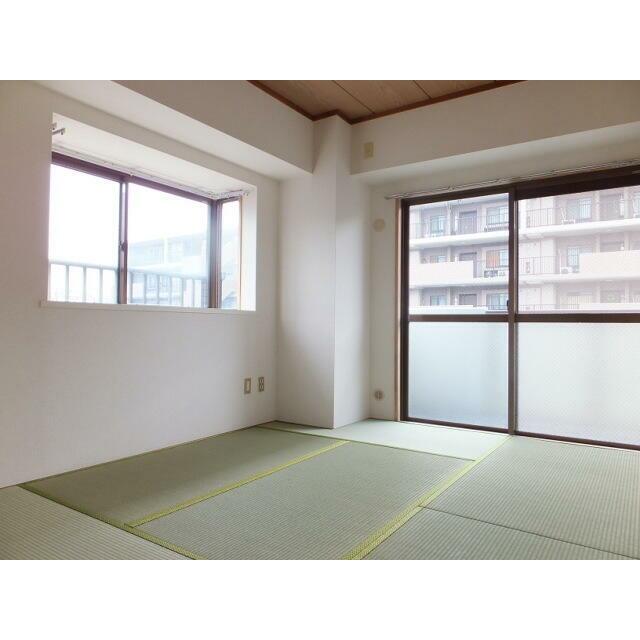 前回募集時の写真になります。洋室へリフォーム中