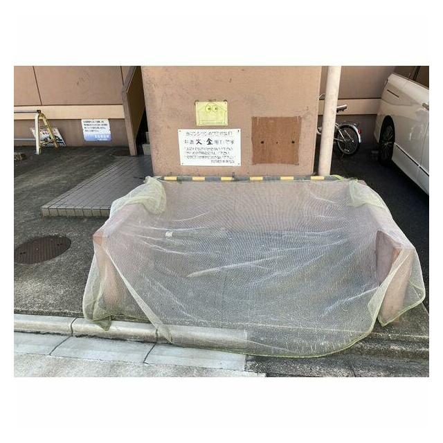 敷地内ゴミ捨て場