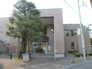 大田区立洗足池図書館