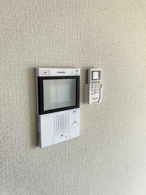 ※同建物ほかのお部屋の写真です。