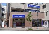 情報提供会社