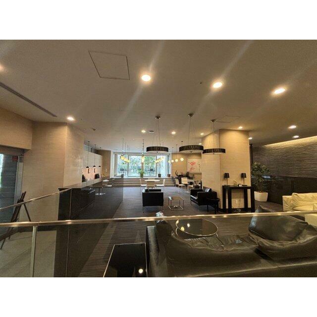 プレミアムラウンジです。コンシェルジュサービスもあり、コーヒーなども飲めます。