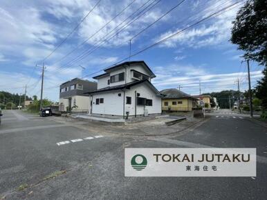 北側・西側約6M幅員の公道角地。車の出し入れもスムーズに行えます＾＾