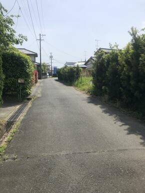 前面道路（東側）