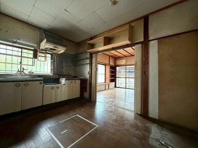 キッチンでお料理をお楽しみください