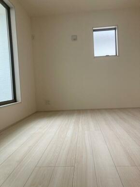 リビングとは別に静かな時間を楽しめる部屋（1号棟）