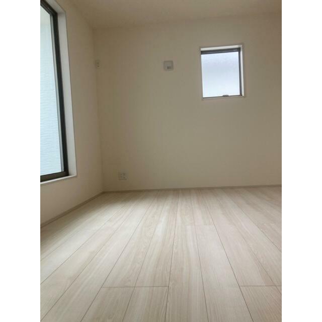 リビングとは別に静かな時間を楽しめる部屋（1号棟）