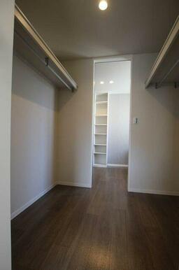 ウォークスルークローゼットになります。