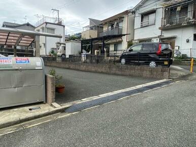 2階は絨毯になります。
