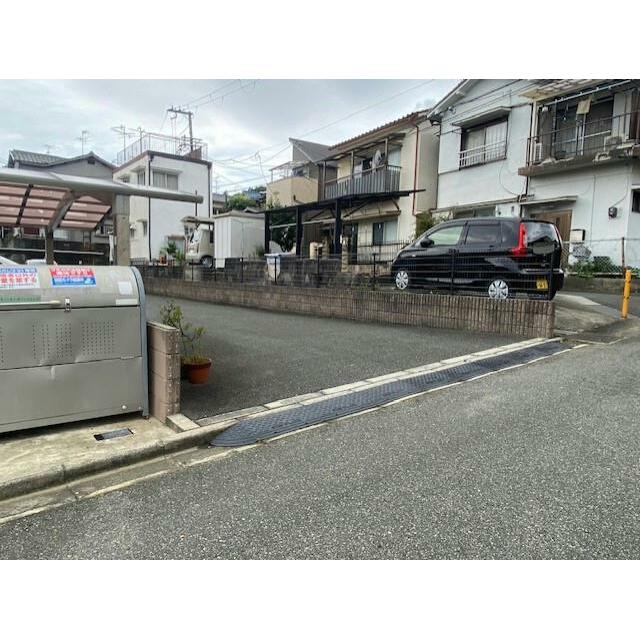 2階は絨毯になります。