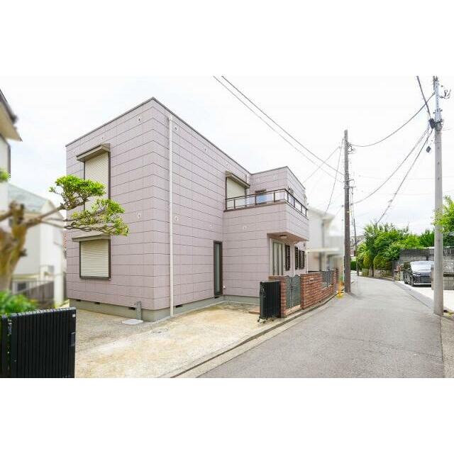 前面道路含む外観写真