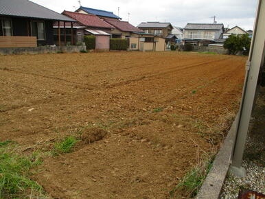 物件を東から写す