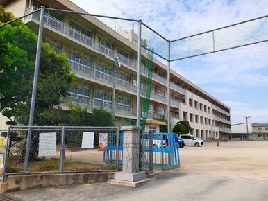 多治米小学校