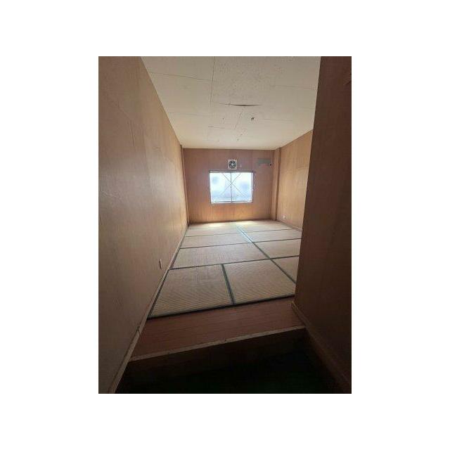 倉庫内