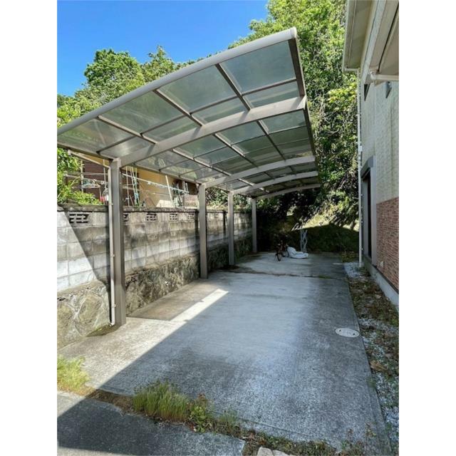 カーポートあります