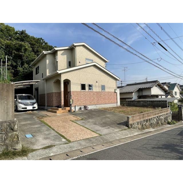 カースペースは４台以上駐車可能です