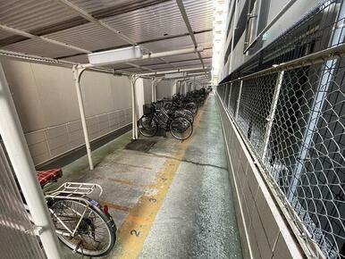 駐輪場及びバイク置き場　空きは要確認