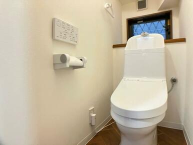 「トイレ」新品交換済みです。
