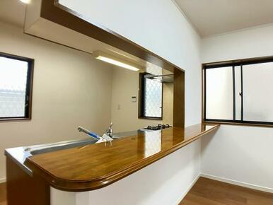 「カウンター」