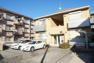 敷地内駐車場あり。