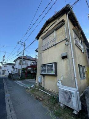 前面道路含む現地写真です