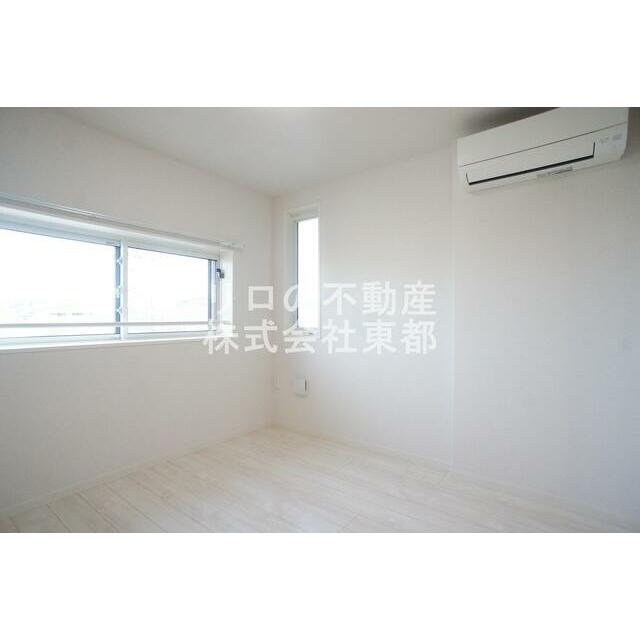 ２面採光なので、明るく風通しのよい過ごしやすいお部屋です♪