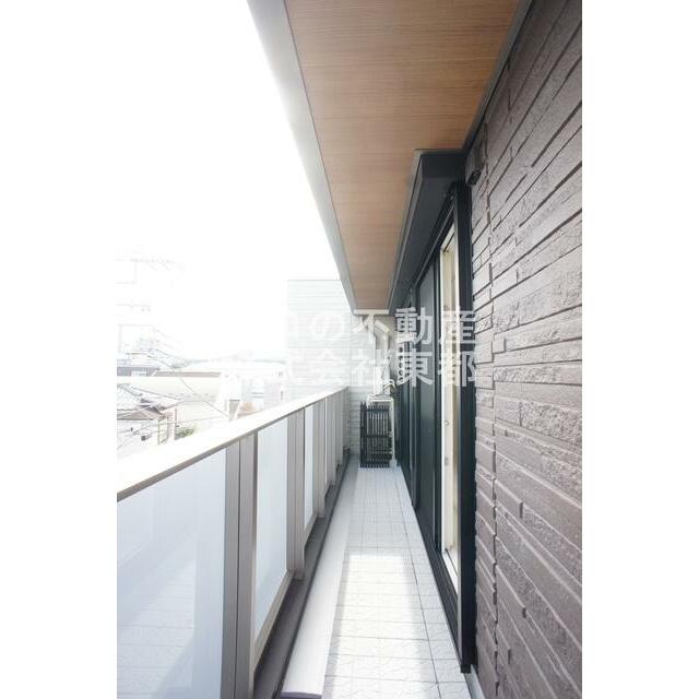 バルコニー付！お天気のいい日は洗濯物も気持ちよく干せますね！