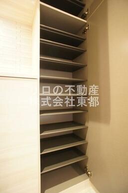 シューズボックス付☆いつでもスッキリ片付きますね！