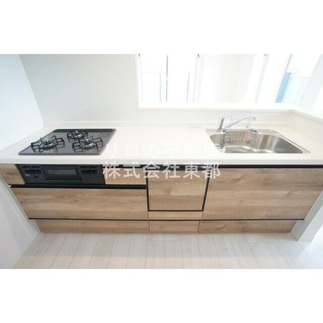 システムキッチンは調理スペースも広くストレスなくお料理可能♪