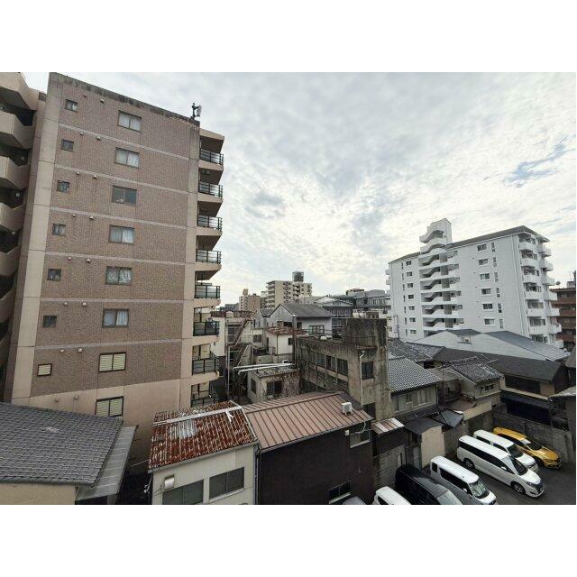 バルコニーからの南西側眺望です。（2025年12月現在）