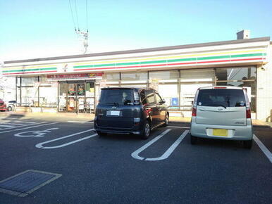セブンイレブ那珂川片縄東店