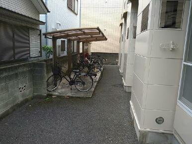 駐輪場　原付＆自転車のみ駐輪可能