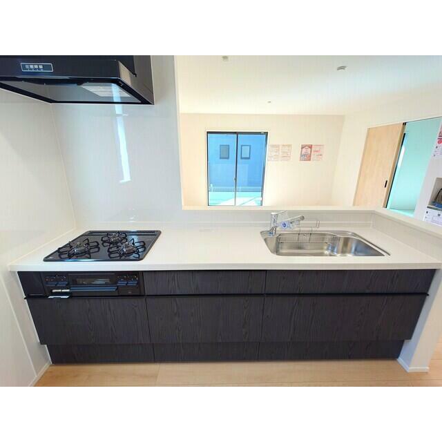 ２号棟　キッチン 家族を見守れる人気の対面キッチン