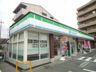 ファミリーマート 坂戸駅南けやき通り店