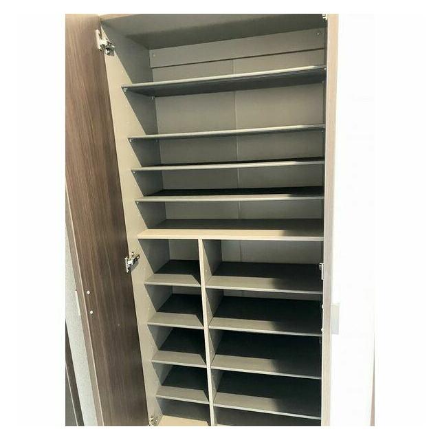 シューズボックス