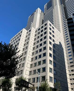 新宿パークタワー