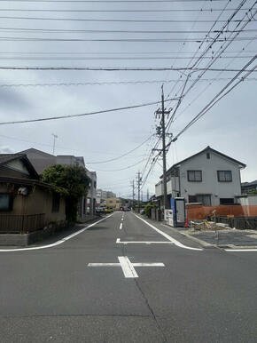 前面道路 南側