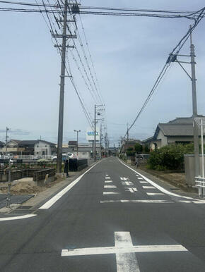 前面道路 東側